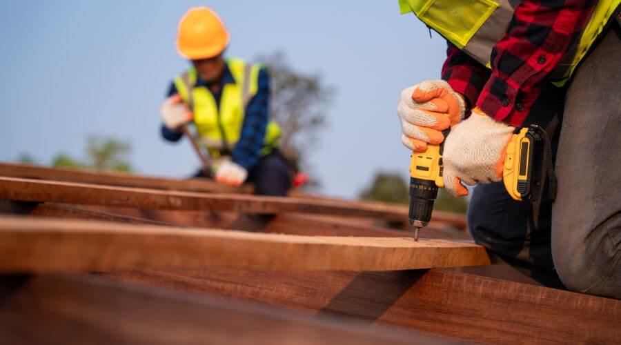 Expert flood damage restoration services in Middletown, IL